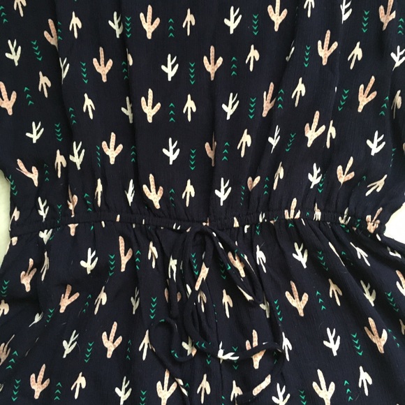 NWT! Navy Blue Cacti Print Romper - Picture 3 of 4